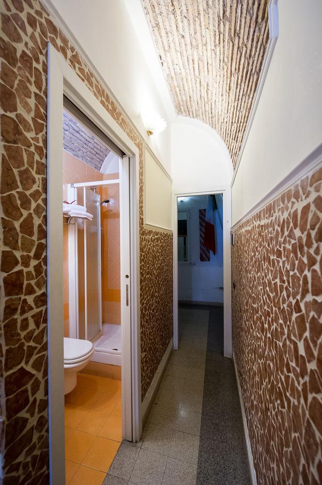 Persepolis Rome Hotel ภายนอก รูปภาพ