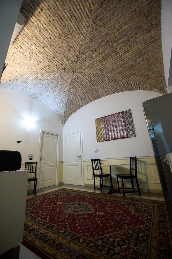 Persepolis Rome Hotel ภายนอก รูปภาพ