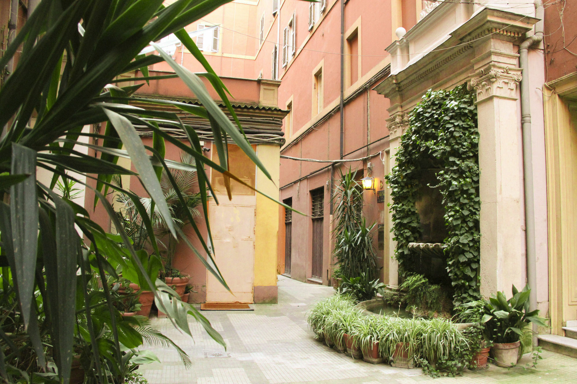 Persepolis Rome Hotel ภายนอก รูปภาพ