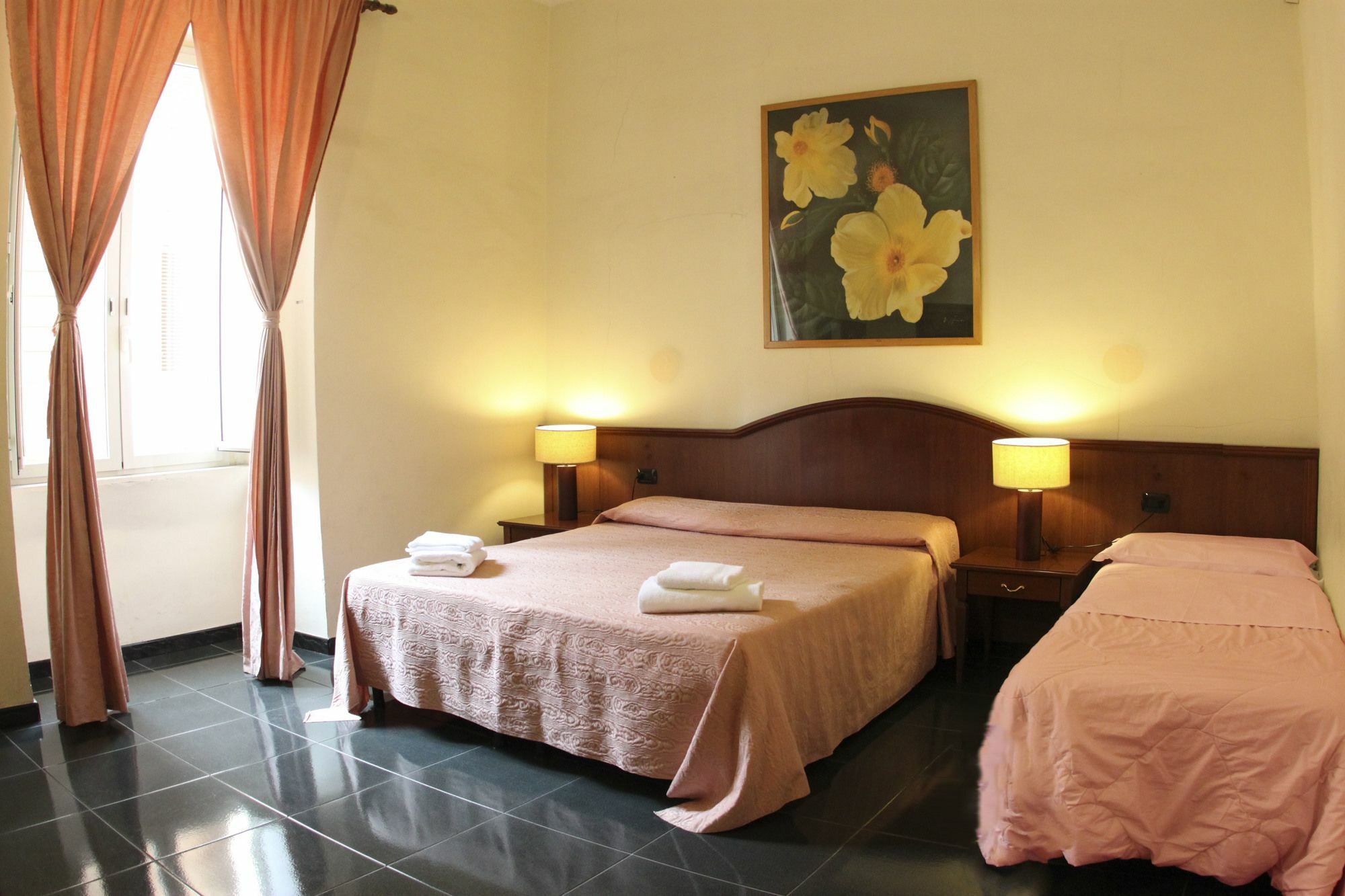 Persepolis Rome Hotel ภายนอก รูปภาพ