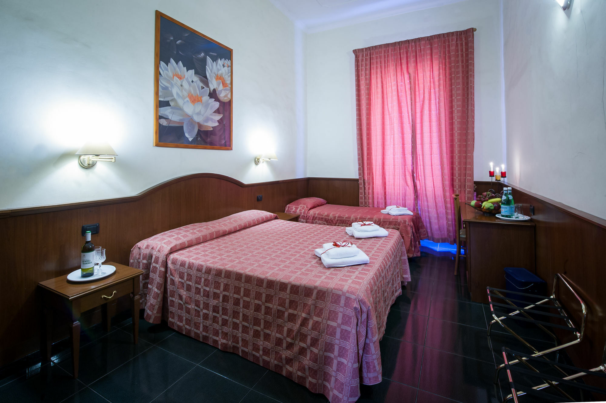 Persepolis Rome Hotel ภายนอก รูปภาพ