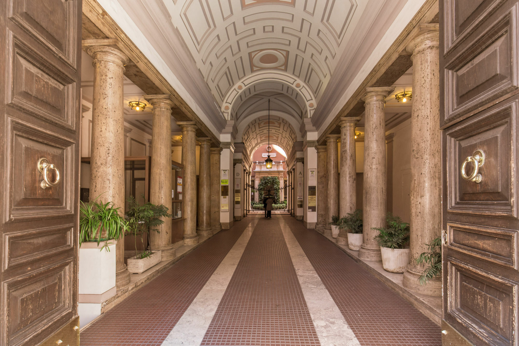 Persepolis Rome Hotel ภายนอก รูปภาพ