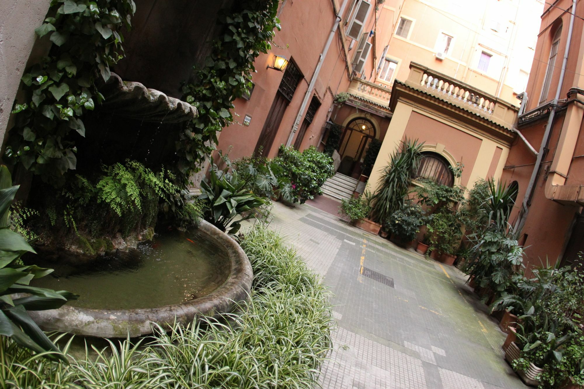 Persepolis Rome Hotel ภายนอก รูปภาพ